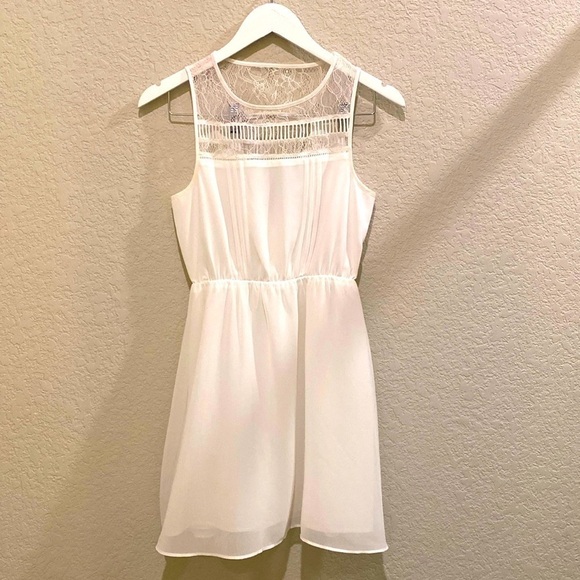 Bcbgeneration White Mini Dress in XXS Host Pick - Picture 1 of 11